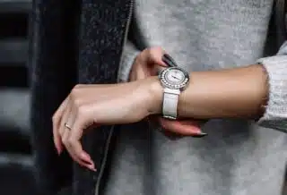 Zoom sur les plus belles montres femme de luxe : un investissement intemporel