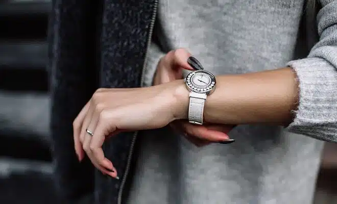 Zoom sur les plus belles montres femme de luxe : un investissement intemporel