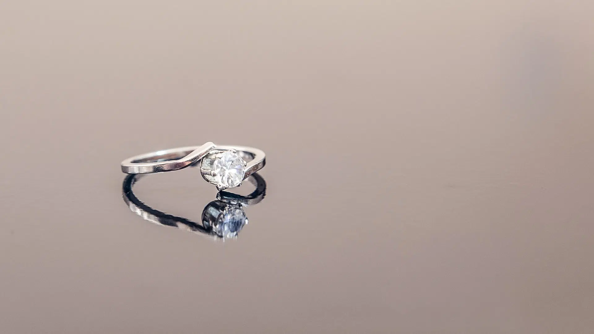 Choisir une bague originale pour femme n'est pas si simple